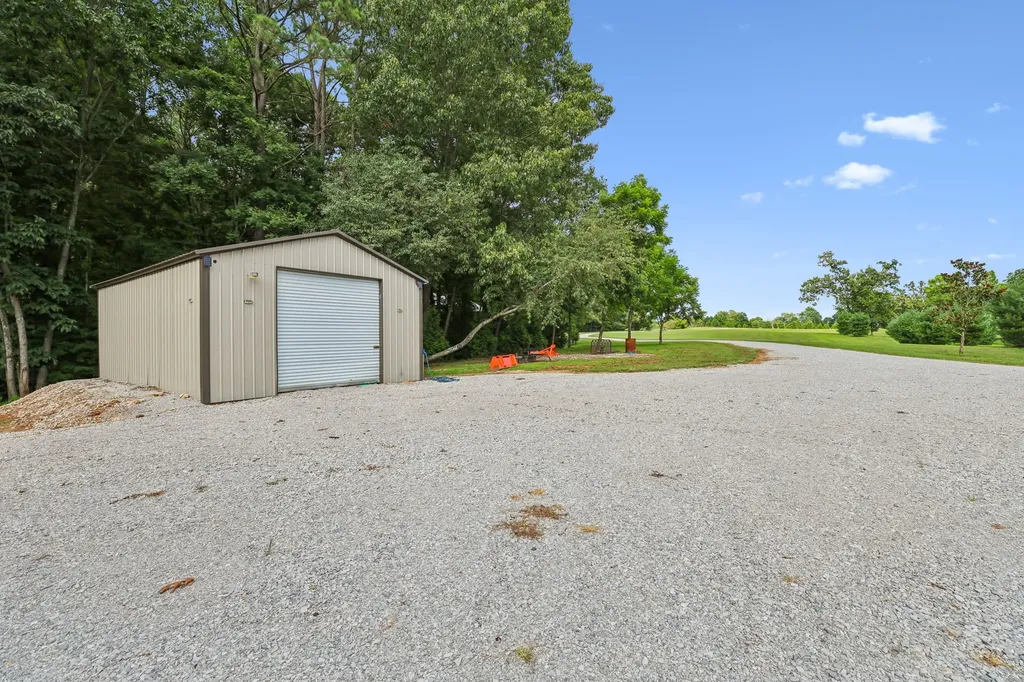 323 Sunset Cove Lane Winchester TN 37398