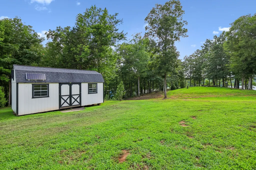 323 Sunset Cove Lane Winchester TN 37398