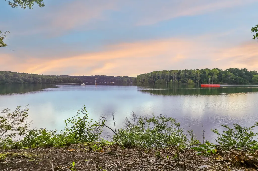 323 Sunset Cove Lane Winchester TN 37398