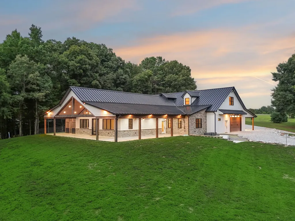 323 Sunset Cove Lane Winchester TN 37398