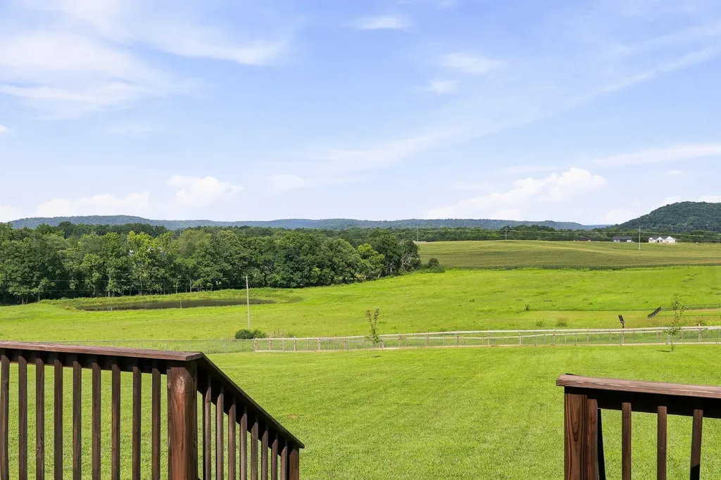 1719 Purvin Lollar Road Sparta TN 38583