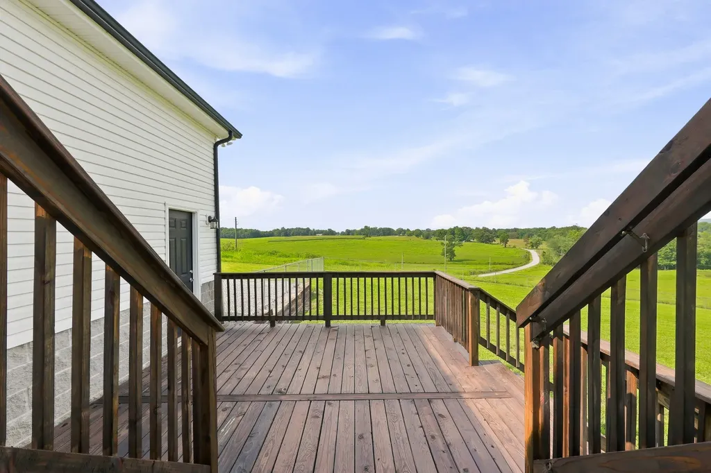 1719 Purvin Lollar Road Sparta TN 38583