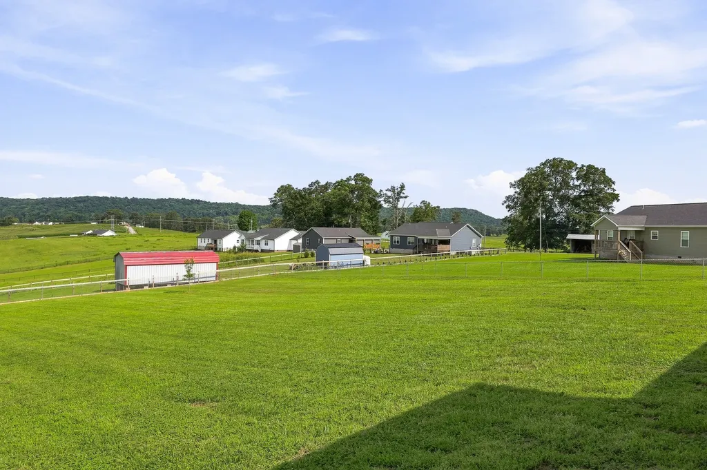 1719 Purvin Lollar Road Sparta TN 38583