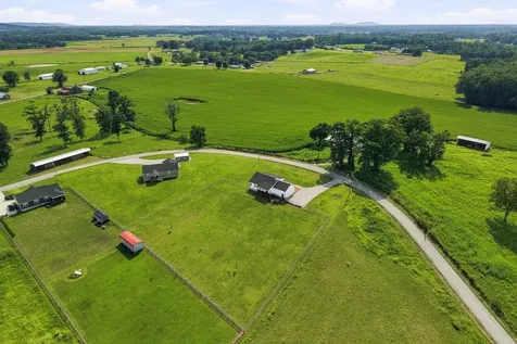 1719 Purvin Lollar Road Sparta TN 38583