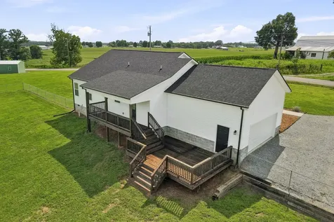 1719 Purvin Lollar Road Sparta TN 38583