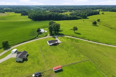 1719 Purvin Lollar Road Sparta TN 38583