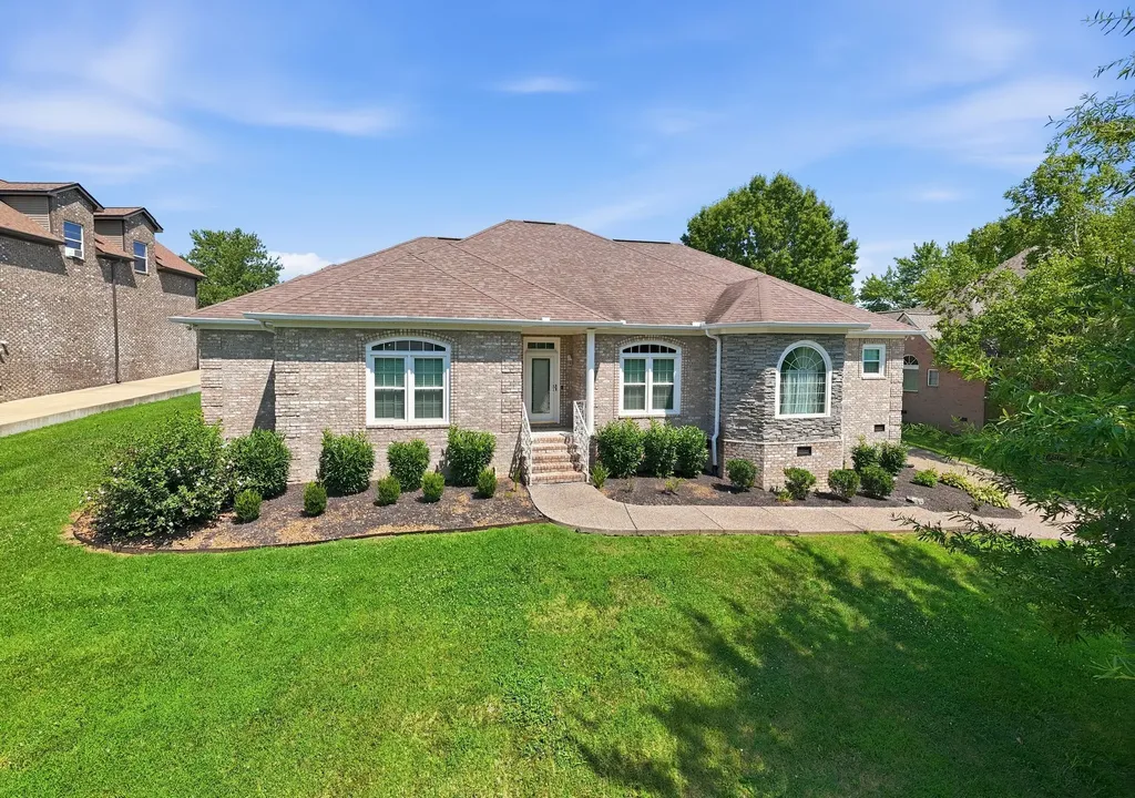 114 Collinwood Drive Gallatin TN 37066