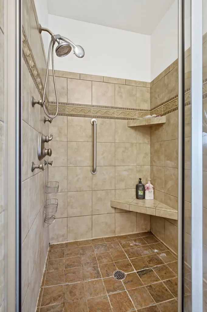 114 Collinwood Drive Gallatin TN 37066
