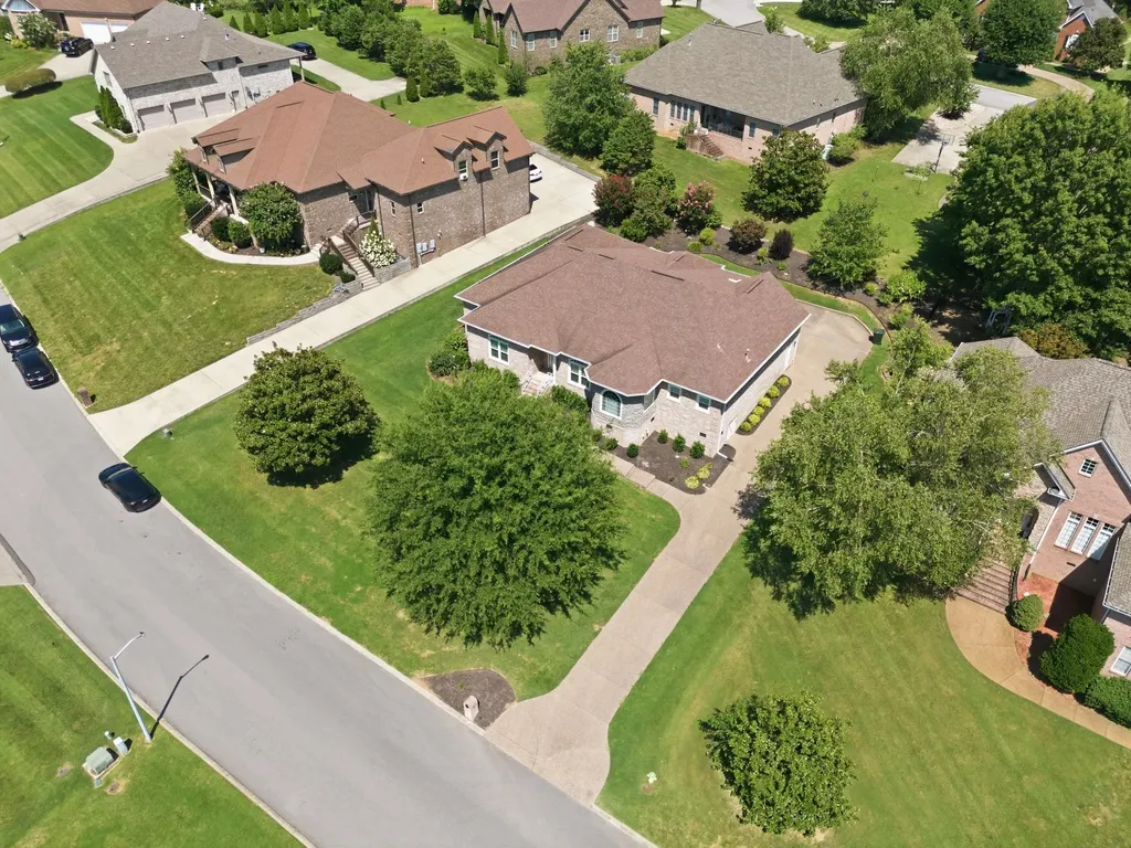 114 Collinwood Drive Gallatin TN 37066