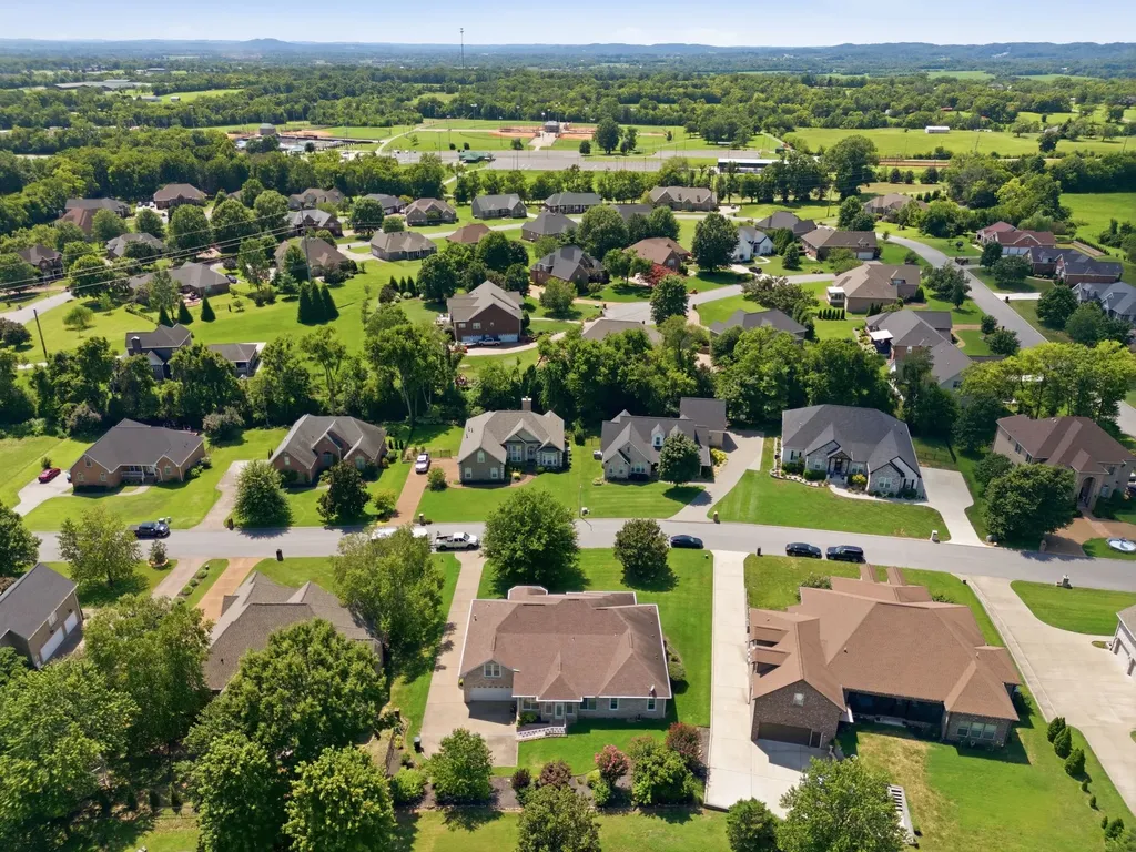 114 Collinwood Drive Gallatin TN 37066