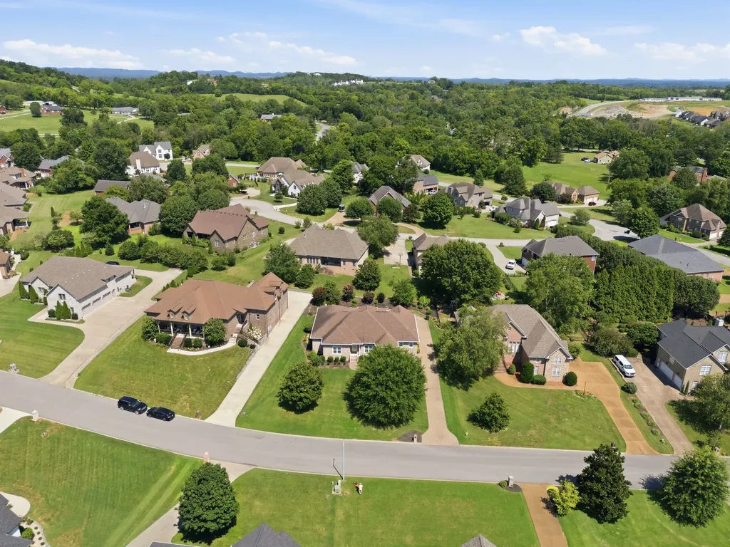114 Collinwood Drive Gallatin TN 37066