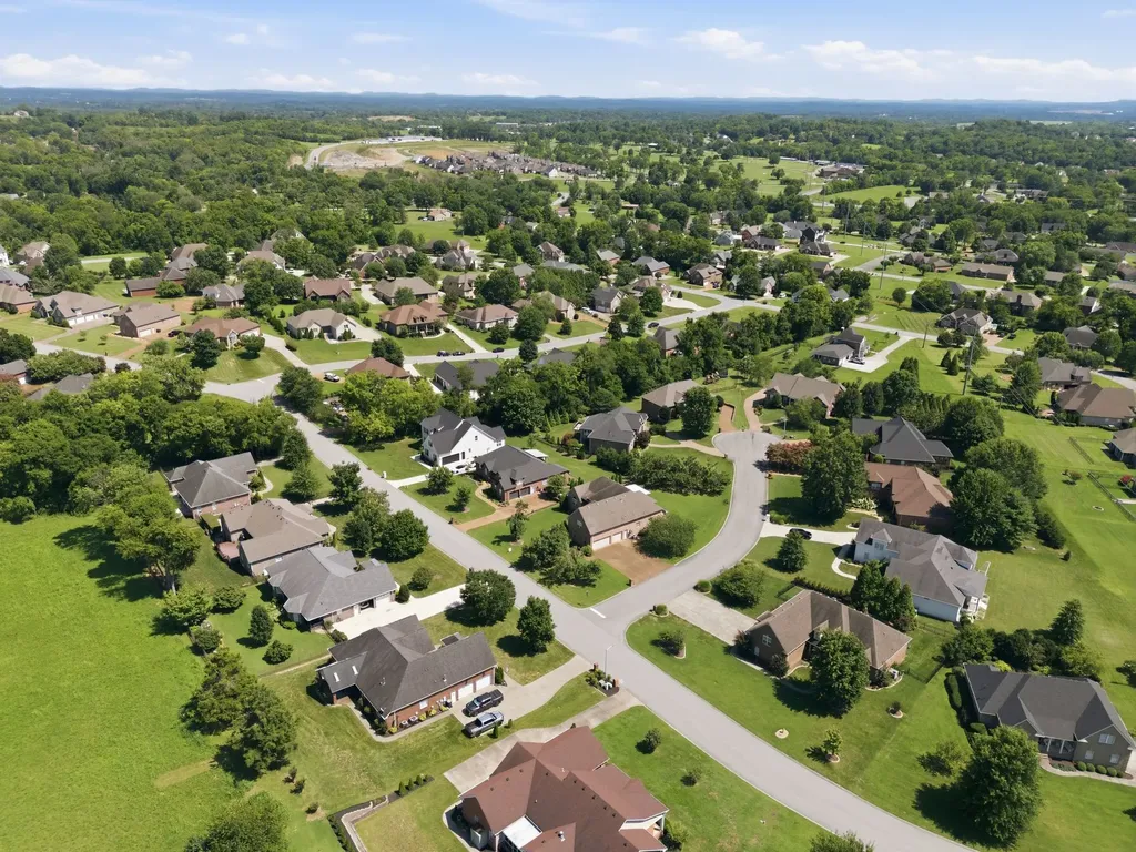 114 Collinwood Drive Gallatin TN 37066