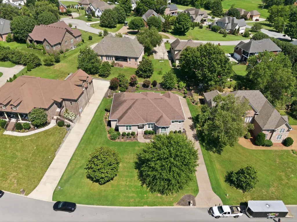 114 Collinwood Drive Gallatin TN 37066