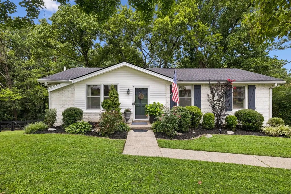 5915 Kinsdale Drive Nashville TN 37211