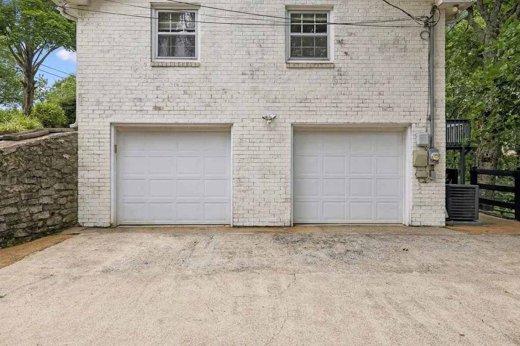 5915 Kinsdale Drive Nashville TN 37211