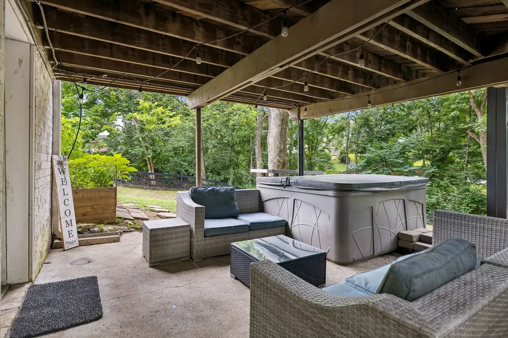 5915 Kinsdale Drive Nashville TN 37211