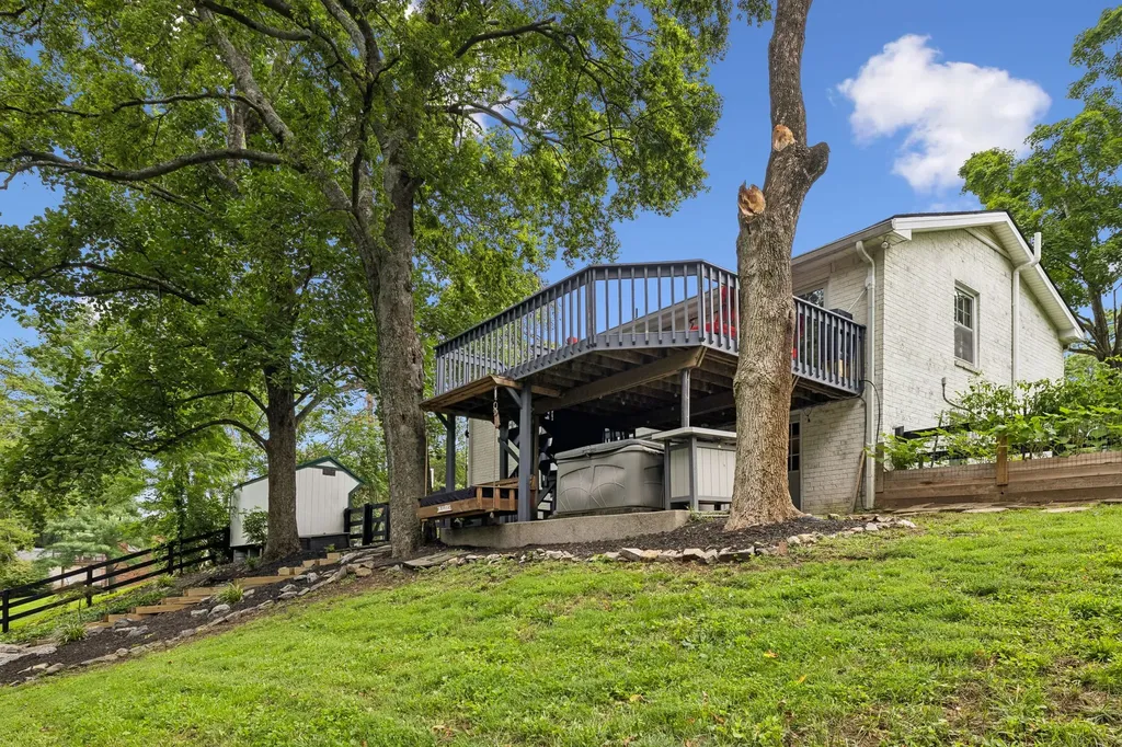 5915 Kinsdale Drive Nashville TN 37211