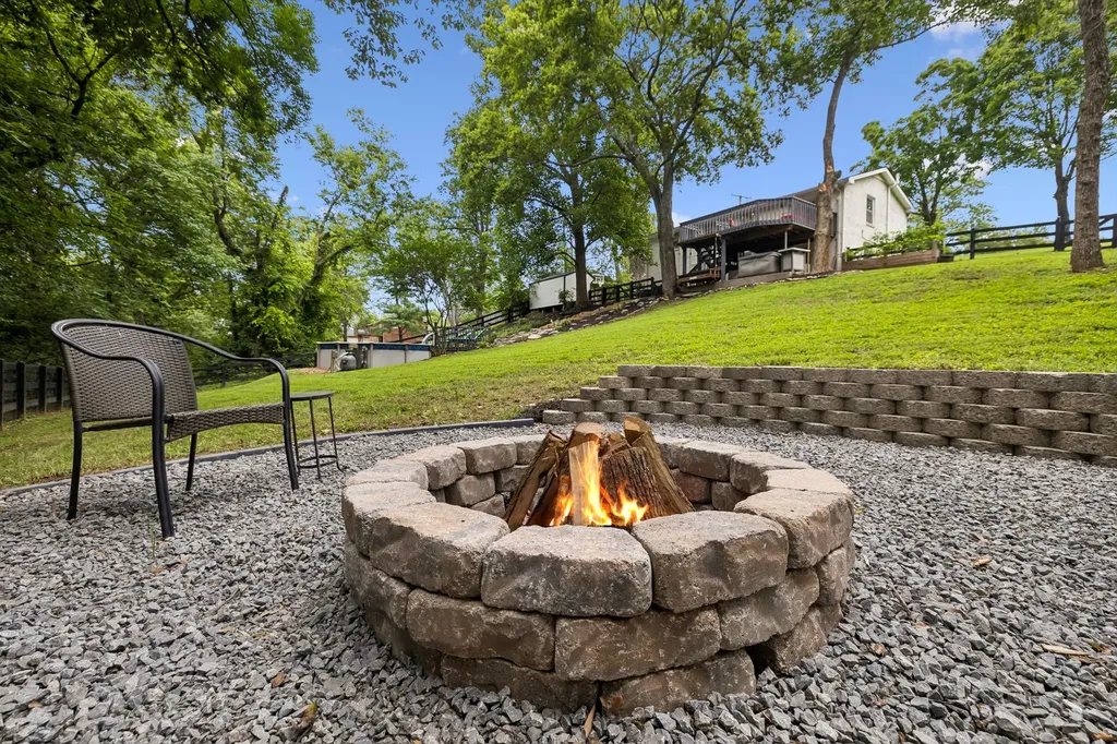 5915 Kinsdale Drive Nashville TN 37211