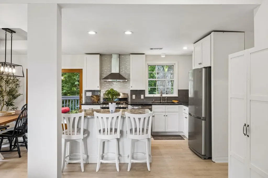 5915 Kinsdale Drive Nashville TN 37211