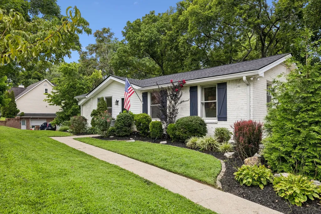 5915 Kinsdale Drive Nashville TN 37211