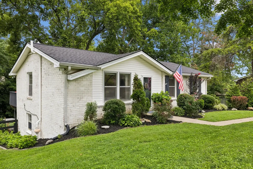 5915 Kinsdale Drive Nashville TN 37211