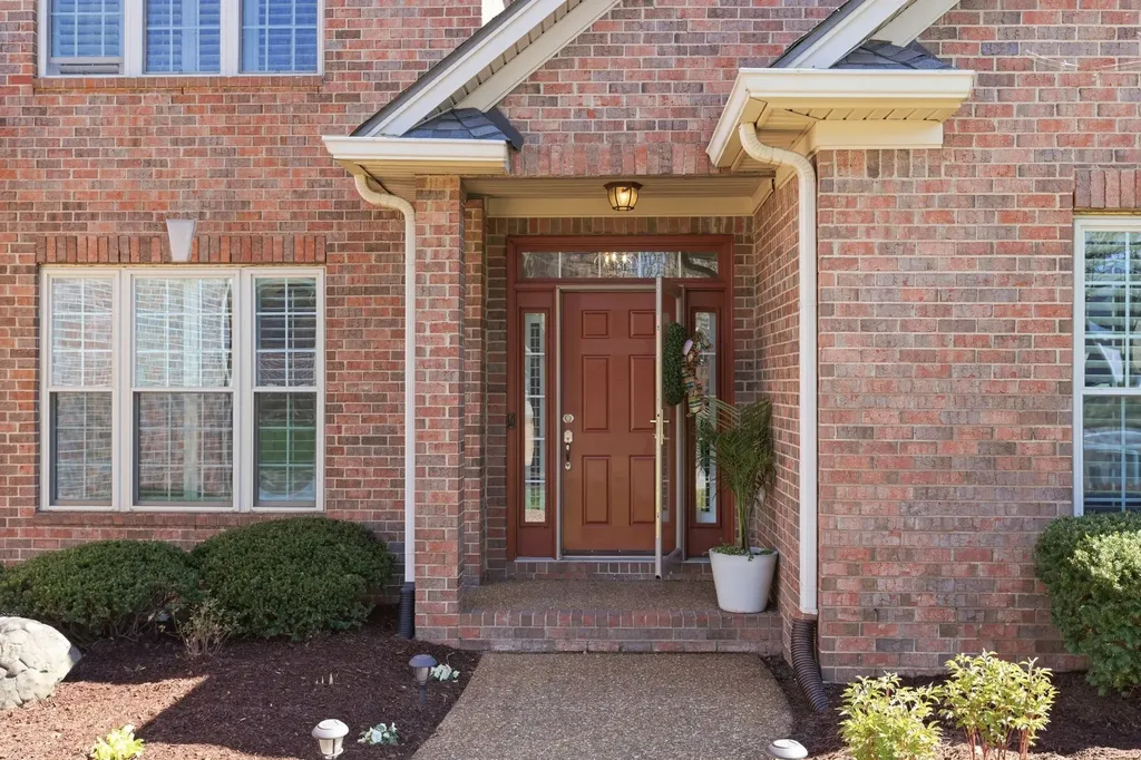 4840 Redcastle Ridge Nashville TN 37211