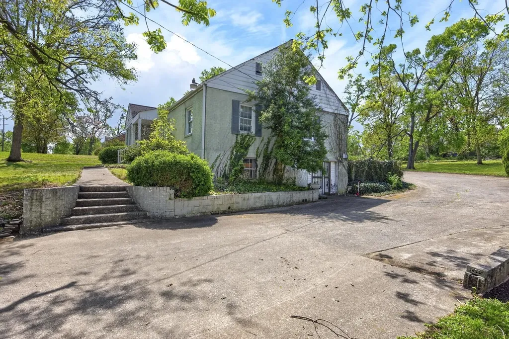 118 S Graycroft Avenue Madison TN 37115