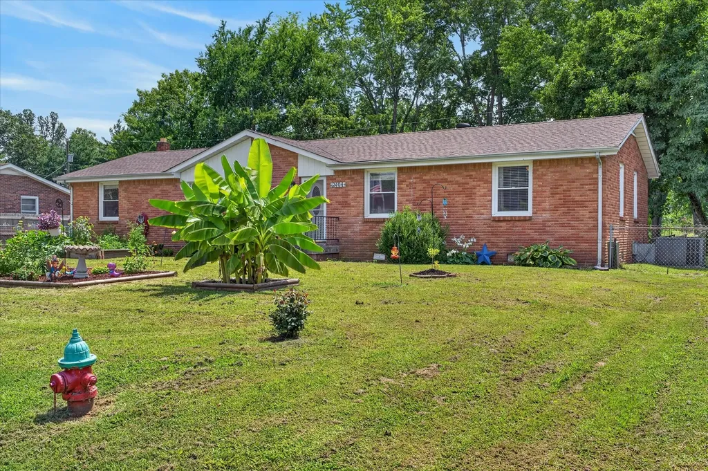 2404 Green Acres Drive Clarksville TN 37042