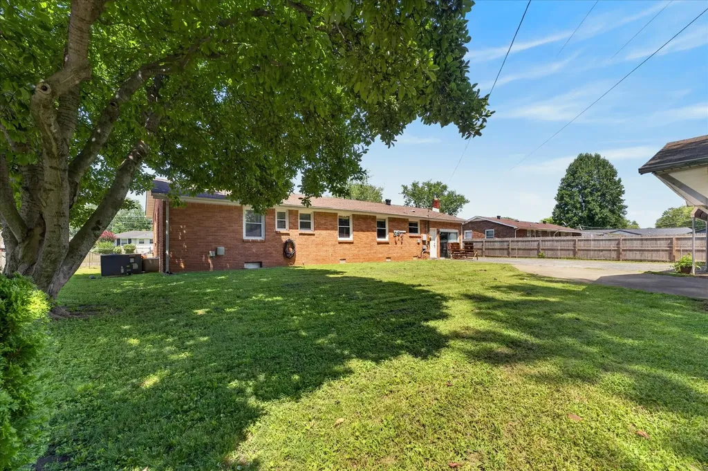 2404 Green Acres Drive Clarksville TN 37042