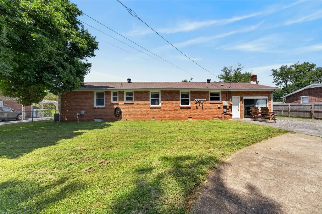 2404 Green Acres Drive Clarksville TN 37042