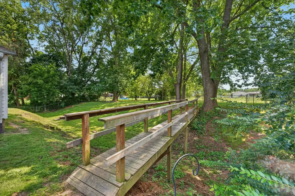 2404 Green Acres Drive Clarksville TN 37042