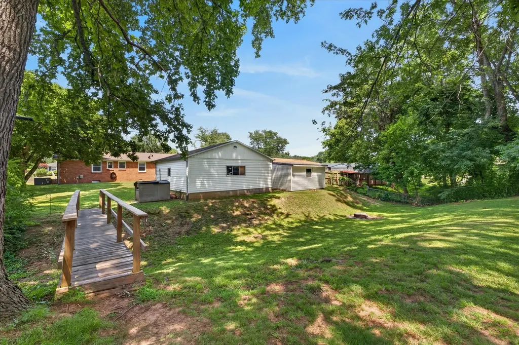 2404 Green Acres Drive Clarksville TN 37042