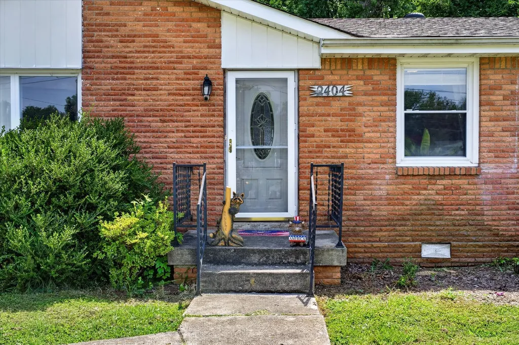 2404 Green Acres Drive Clarksville TN 37042