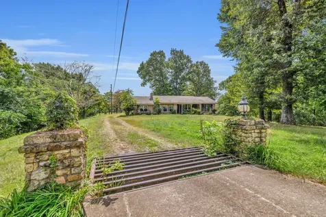 8455 Lewis Road Nashville TN 37221
