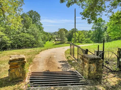 8455 Lewis Road Nashville TN 37221