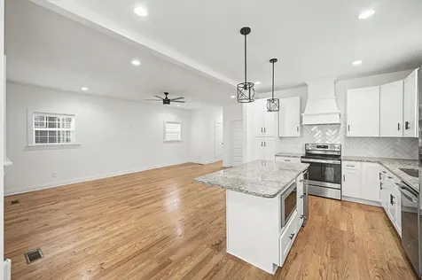 1518B Dugger Drive Nashville TN 37206