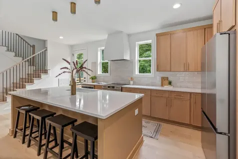927 Currey Road Nashville TN 37217