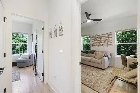 2305 Oak Court Nashville TN 37206