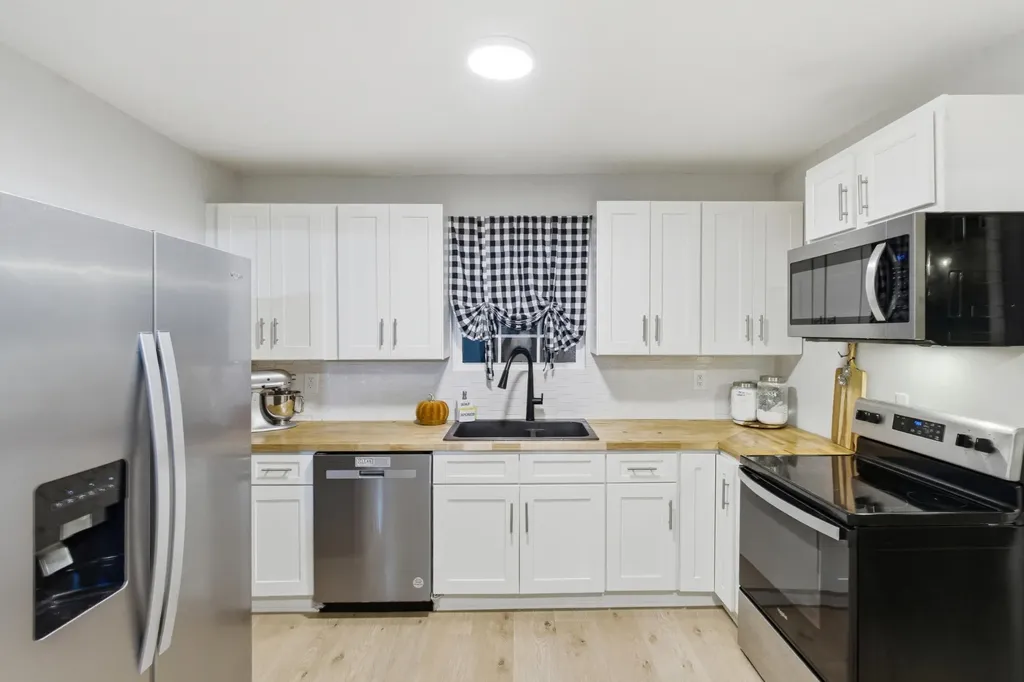 4712 Strawberry Plains Pike Knoxville TN 37914