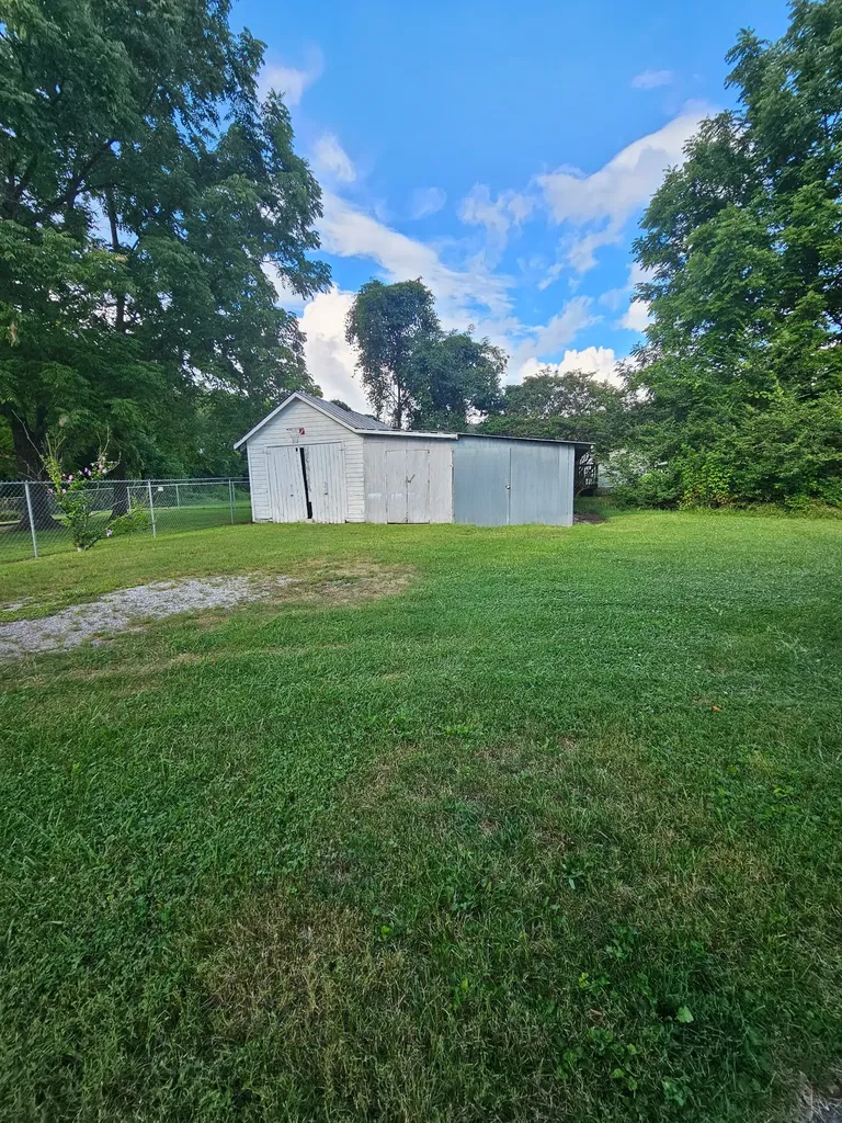 70 Yvonne Avenue Crossville TN 38555