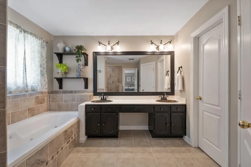 2804 Chapelwood Drive Hermitage TN 37076