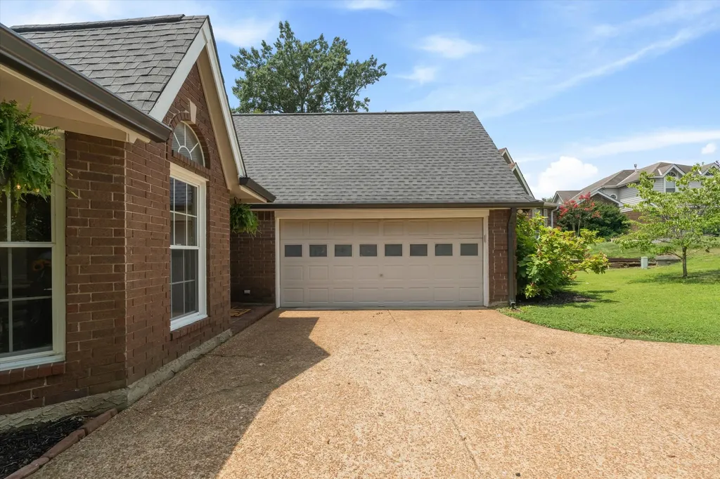 2804 Chapelwood Drive Hermitage TN 37076