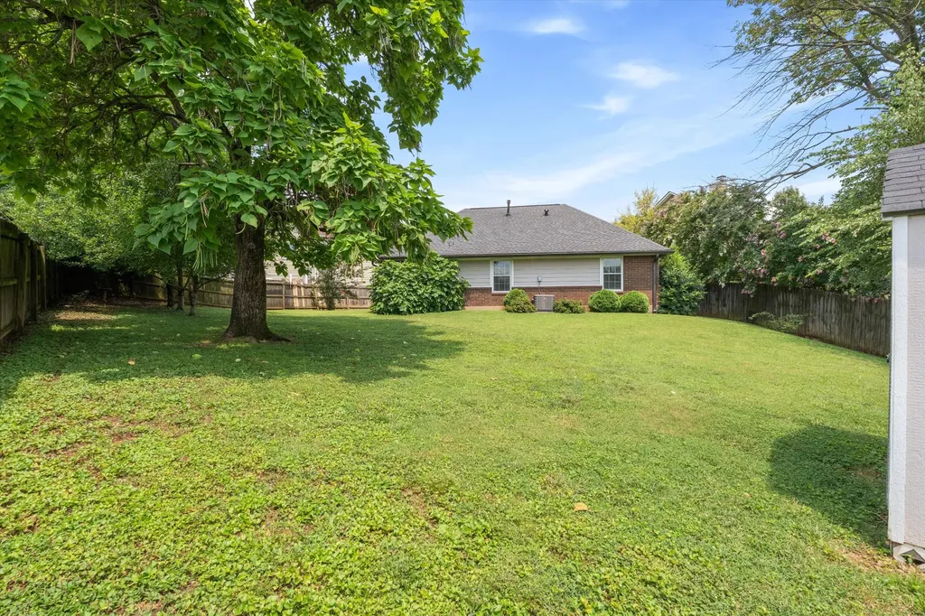 2804 Chapelwood Drive Hermitage TN 37076