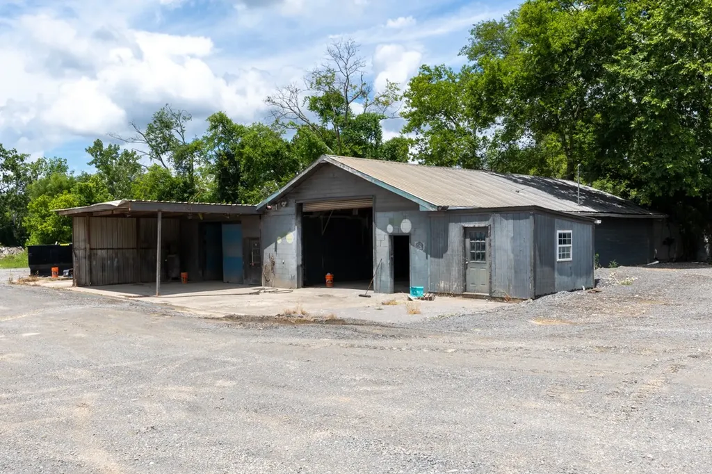 870 Springfield Highway Goodlettsville TN 37072