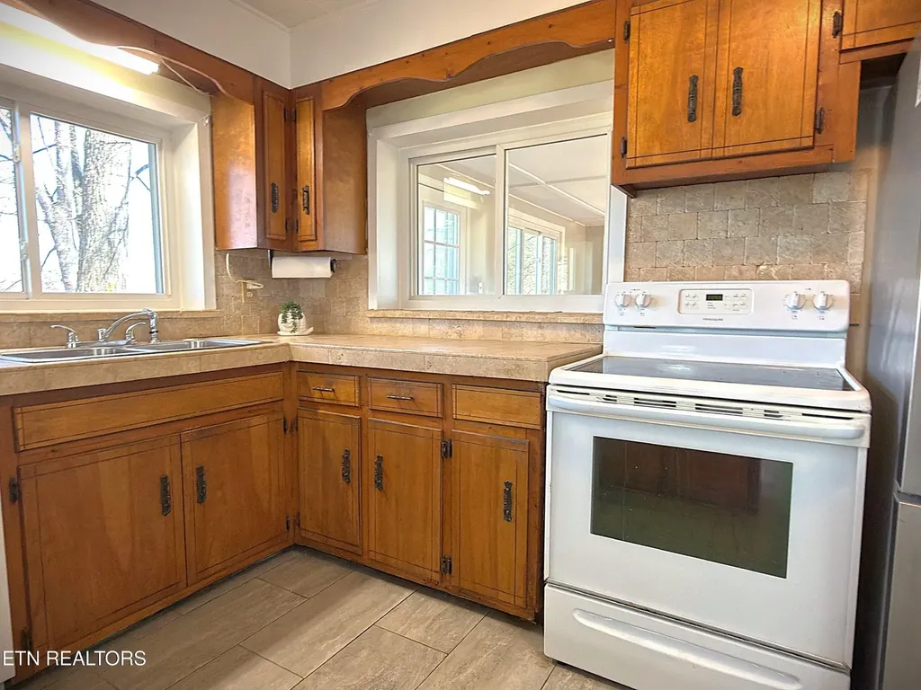 1152 Dogwalk Road Monroe TN 38573
