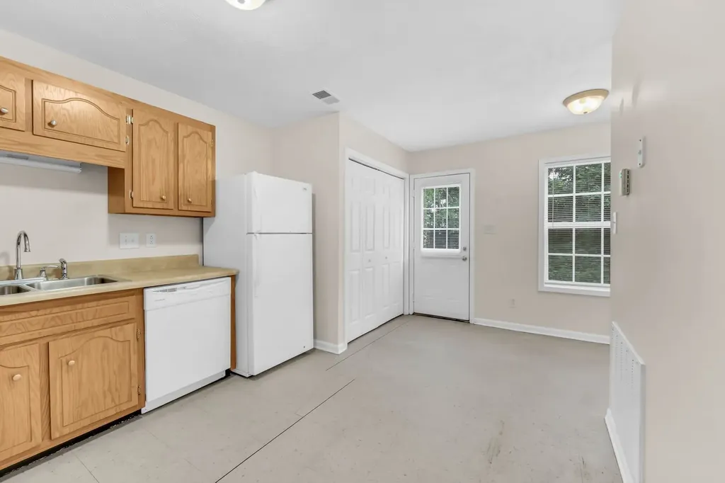 784 Cherrybark Lane Clarksville TN 37040