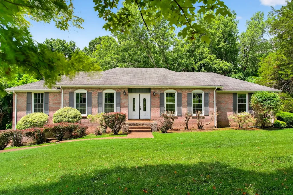 121 Caldwell Drive Hendersonville TN 37075