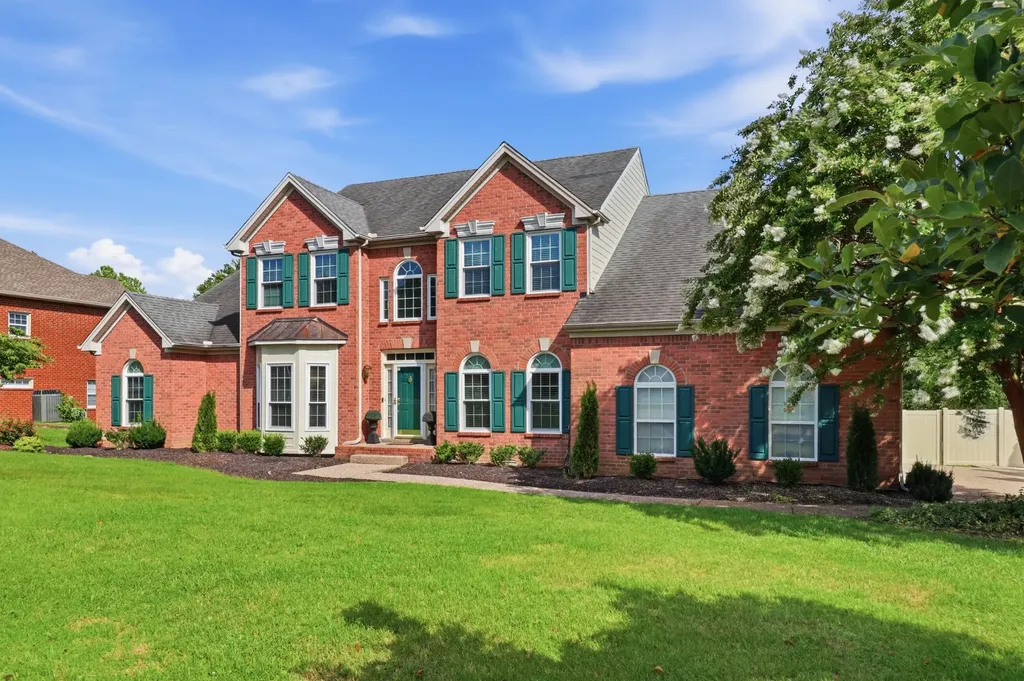 2010 Brunswick Drive Lebanon TN 37087