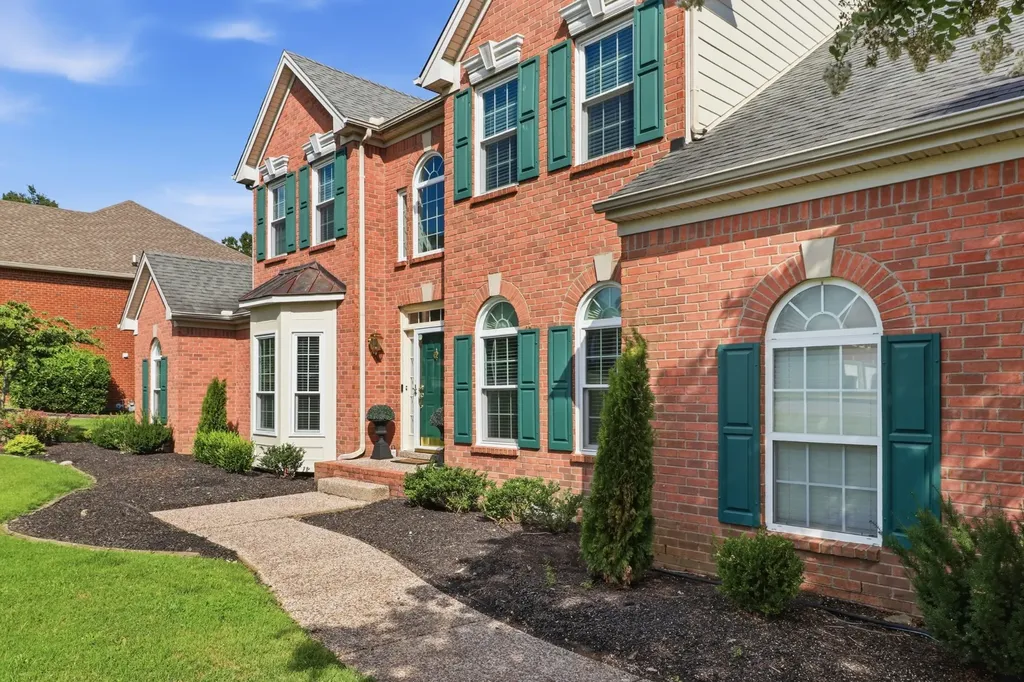 2010 Brunswick Drive Lebanon TN 37087