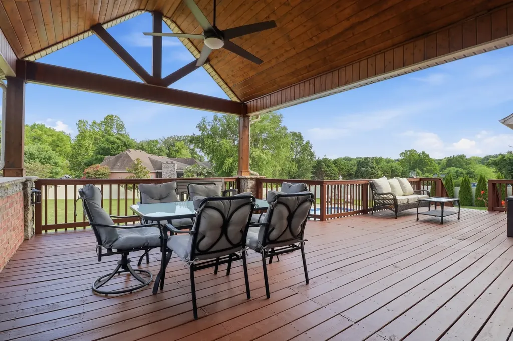 2010 Brunswick Drive Lebanon TN 37087
